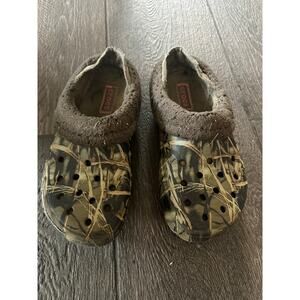 Camoflauge Fuzzy Crocs Men's Size 7